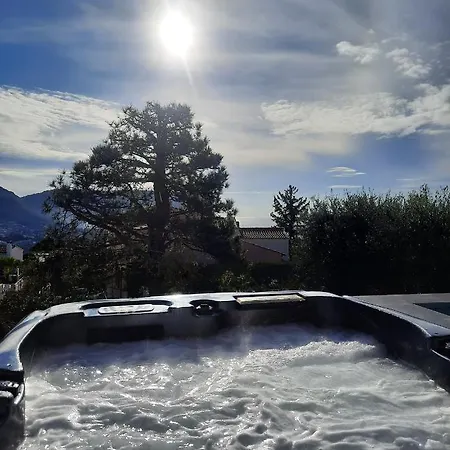Vue Mer, Petite Piscine, Climatisation,Spa Exterieur,Parking Tout Prives *
