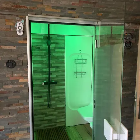 Apartment Port Pin Vue Mer, Petite Piscine, Jacuzzi, Parking Prives